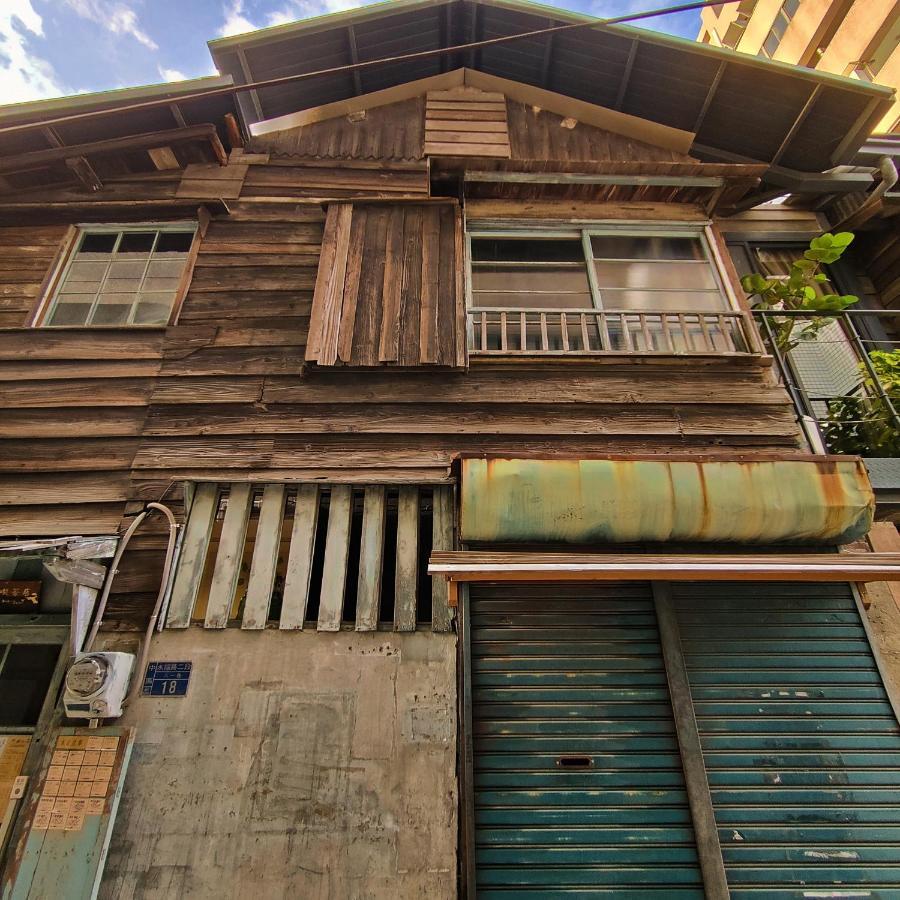 Jerry'S Mazehut Hostel Тайнань Экстерьер фото